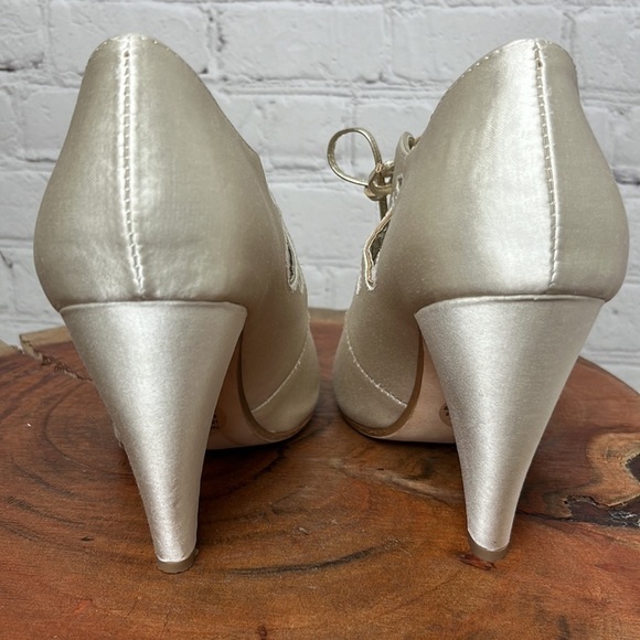 Seychelles I Do Pump in Ivory - Picture 5 of 14